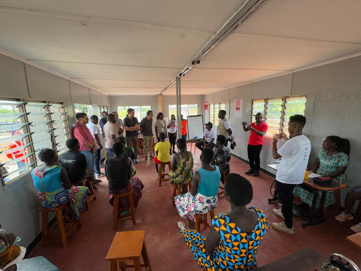 Every desk, every chair, every corner of this classroom holds a dream in progress.💛
#ngtiu