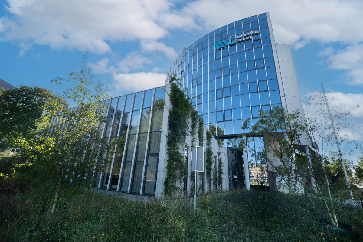 𝐕𝐞𝐫𝐠𝐚𝐝𝐞𝐫𝐢𝐧𝐠 𝐀𝐥𝐠𝐞𝐦𝐞𝐞𝐧 𝐁𝐞𝐬𝐭𝐮𝐮𝐫 𝐯𝐞𝐫𝐯𝐫𝐨𝐞𝐠𝐝

De vergadering van het algemeen bestuur van Waterschap Limburg op woensdag 2 juli is vervroegd en begint om 8.00 uur (’s morgens). De vergadering zou eigenlijk om 14 uur starten.

waterschaplimburg.nl/actueel/nieuws…