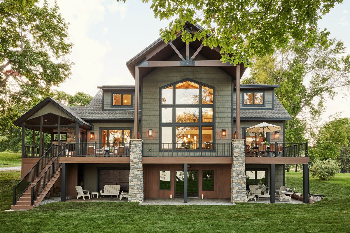 JamesHardie's tweet image. Exciting times at #JamesHardie as we welcome new colleagues from @TheAZEKCompany! Our future is bright with iconic brands like Hardie® siding & trim, AZEK® Exteriors, TimberTech®, and more; strong relationships with builders & remodelers; superior, localized manufacturing; &…