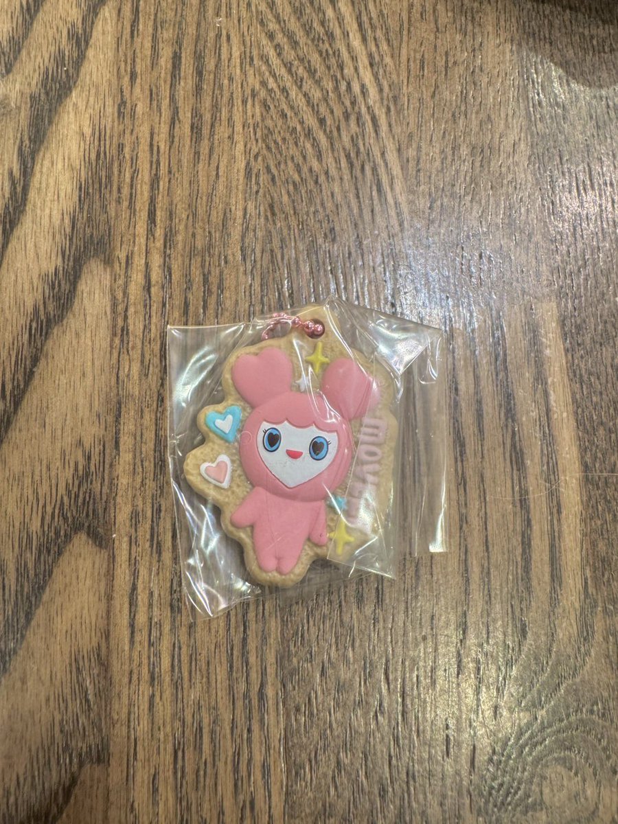 rinach_814's tweet photo. TWICEビスケットチャーム

譲　MOVELY / モモ

求　SAVELY / サナ

交換してくださる方コメントお待ちしております！

#TWICE交換 
#TWICE https://t.co/5busBwbXjR