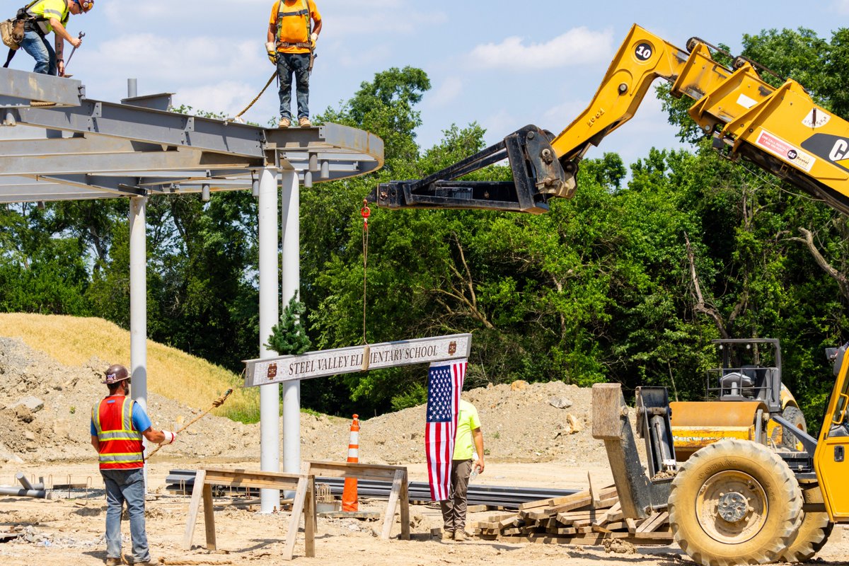 U_S_Steel's tweet image. We’re excited to contribute $250,000 to our Mon Valley area neighbors at @SteelValleySD to support the addition of a STREAM space at the new Steel Valley Elementary School under construction.
To learn more, visit: steelvalleysd.org/news.