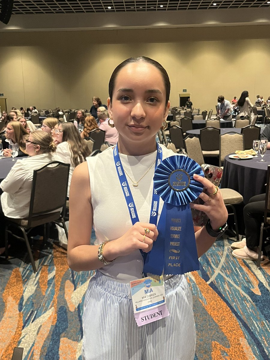 A HUGE congratulations to 2025 <a href="/DavidsonHS/">Hilliard Davidson</a> graduate Mia O’Brien Guzman. She received a 1st Place Blue Ribbon at the 2025 Educators Rising Conference for her competition: Project Visualize. 🍎🍏<a href="/HCSD_ILC/">The Innovation Campus</a> <a href="/HilliardSchools/">Hilliard Schools</a>