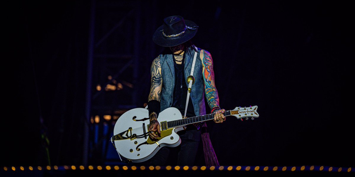 gunsnroses's tweet image. Thank you, Hradec Králové! It was a great F’N’ night.
