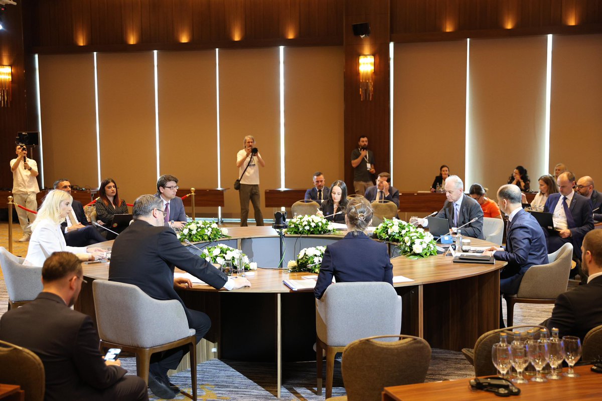 OMurtezani's tweet image. I was honoured to host Panel II at the Western Balkans Growth Plan Summit in Skopje.
Reform is not just a checklist, it is our compass.
North Macedonia is moving towards EU with purpose, and with results.
#GrowthPlan #EUIntegration #WesternBalkans