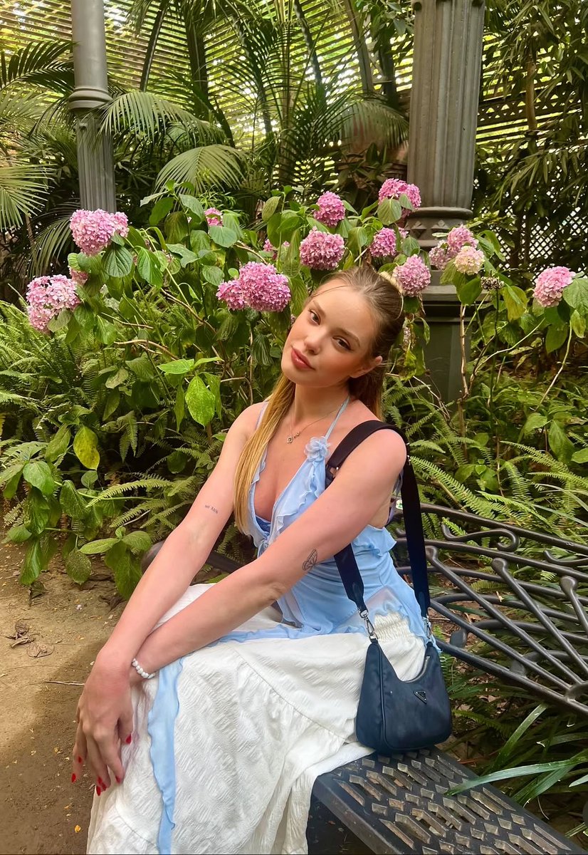lexiethinkr's tweet image. literal angel 🌷