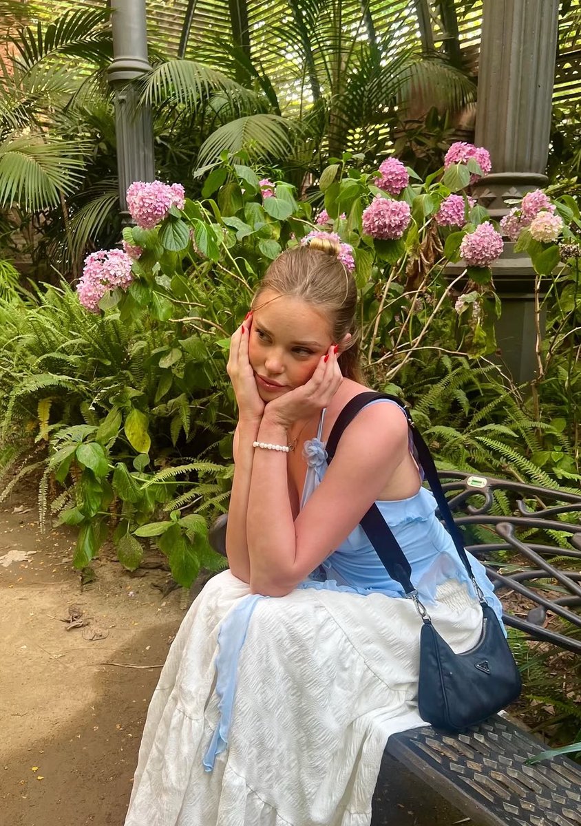 lexiethinkr's tweet image. literal angel 🌷