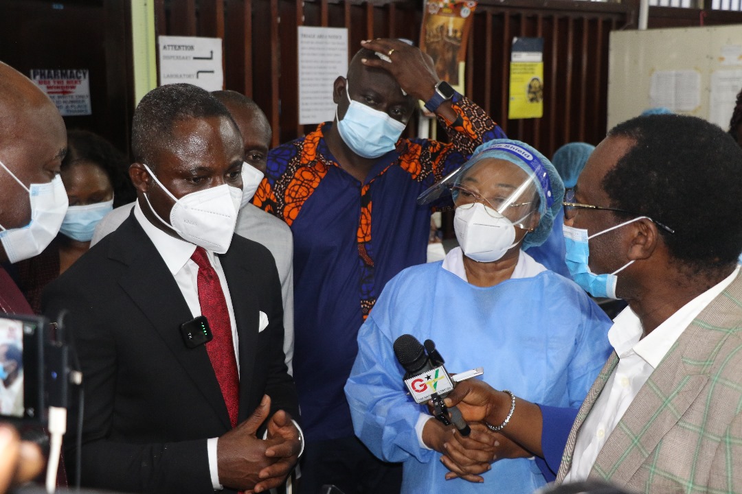 Ahead of his upcoming parliamentary briefing on the COVID-19 situation in the country, the Minister for Health, Hon. Mintah Akandoh, has paid a working visit to the University of Ghana Health Services Directorate.

The visit was aimed at obtaining first hand information