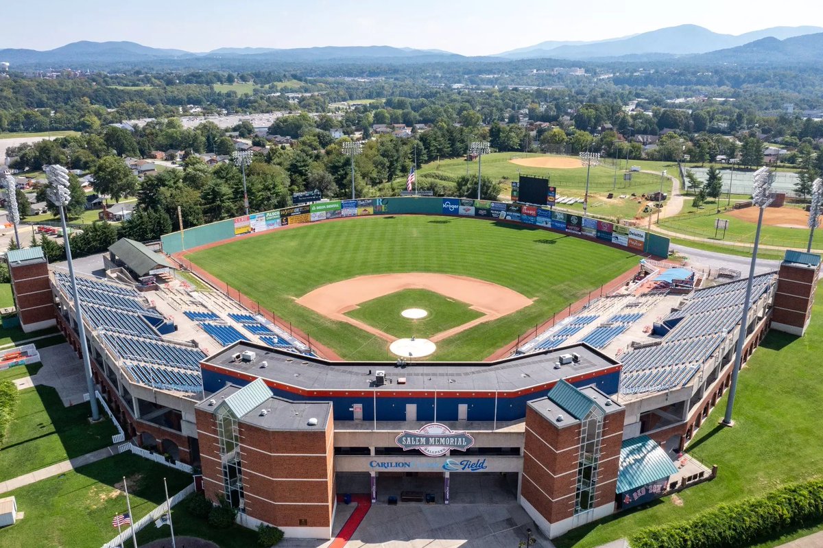 Excited for my next chapter! I want to thank Coach Kaminski and the rest of the Roanoke coaching staff for this opportunity. <a href="/RoanokeBaseball/">Roanoke College Baseball</a> <a href="/kaminski_brett/">Brett Kaminski</a> #GoNoke