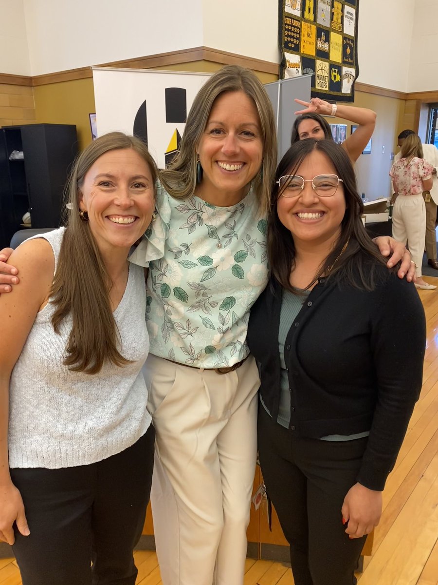 Today begins Year 4 in <a href="/HarvardD50/">Harvard CUSD 50</a> Feeling fortunate for the opportunity to continue learning and growing with amazing colleagues that have become friends 🖤💛