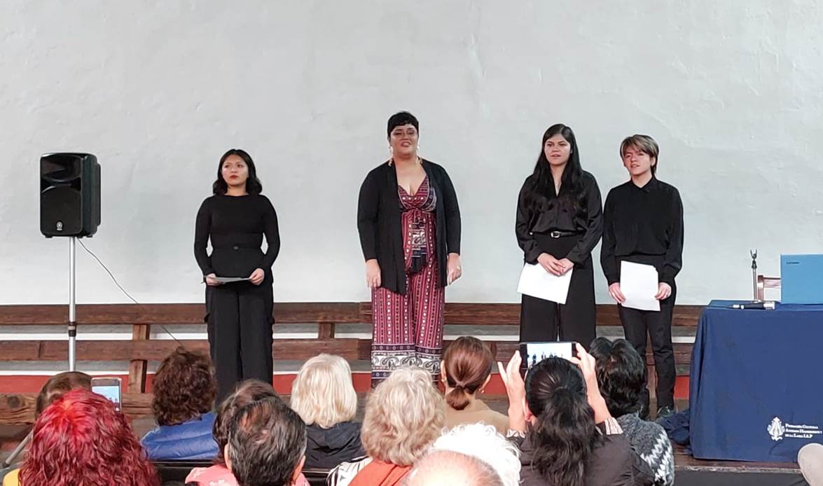 El #DomingoEnMuseo Santa Mónica se presentó "Flor y Canto", encuentro entrelas Maestras Rosario Ramírez y Sofía Picos que nos brindaron una tarde de saberes, talentos, mitos, leyendas y emociones.

Agradecemos la presencia todos los nos acompañaron.