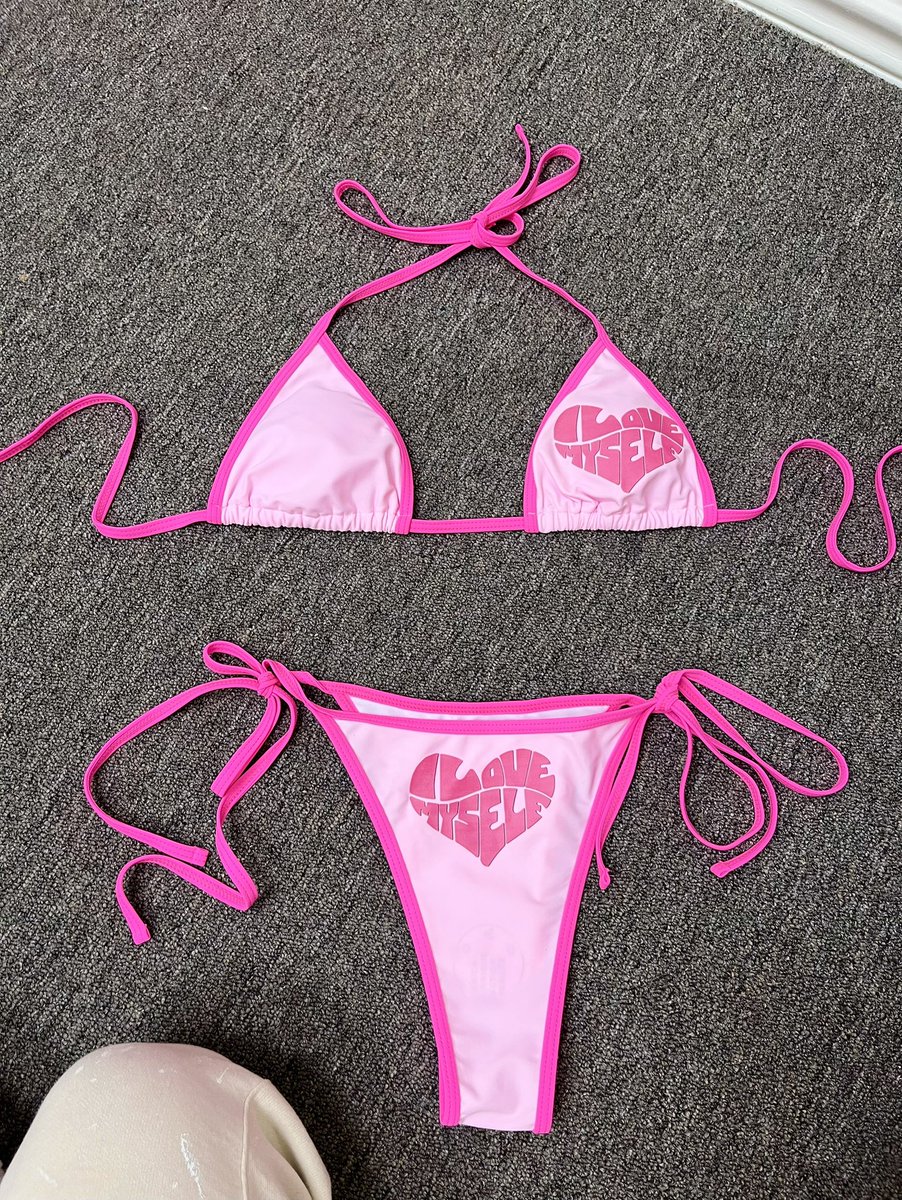 SHOPILOVEMYSELF's tweet photo. @YSLONIKA Halle don't ever say a peep 🤣🤣🤣 https://t.co/Wg7DsAEY2L https://t.co/VFheHIMcq0