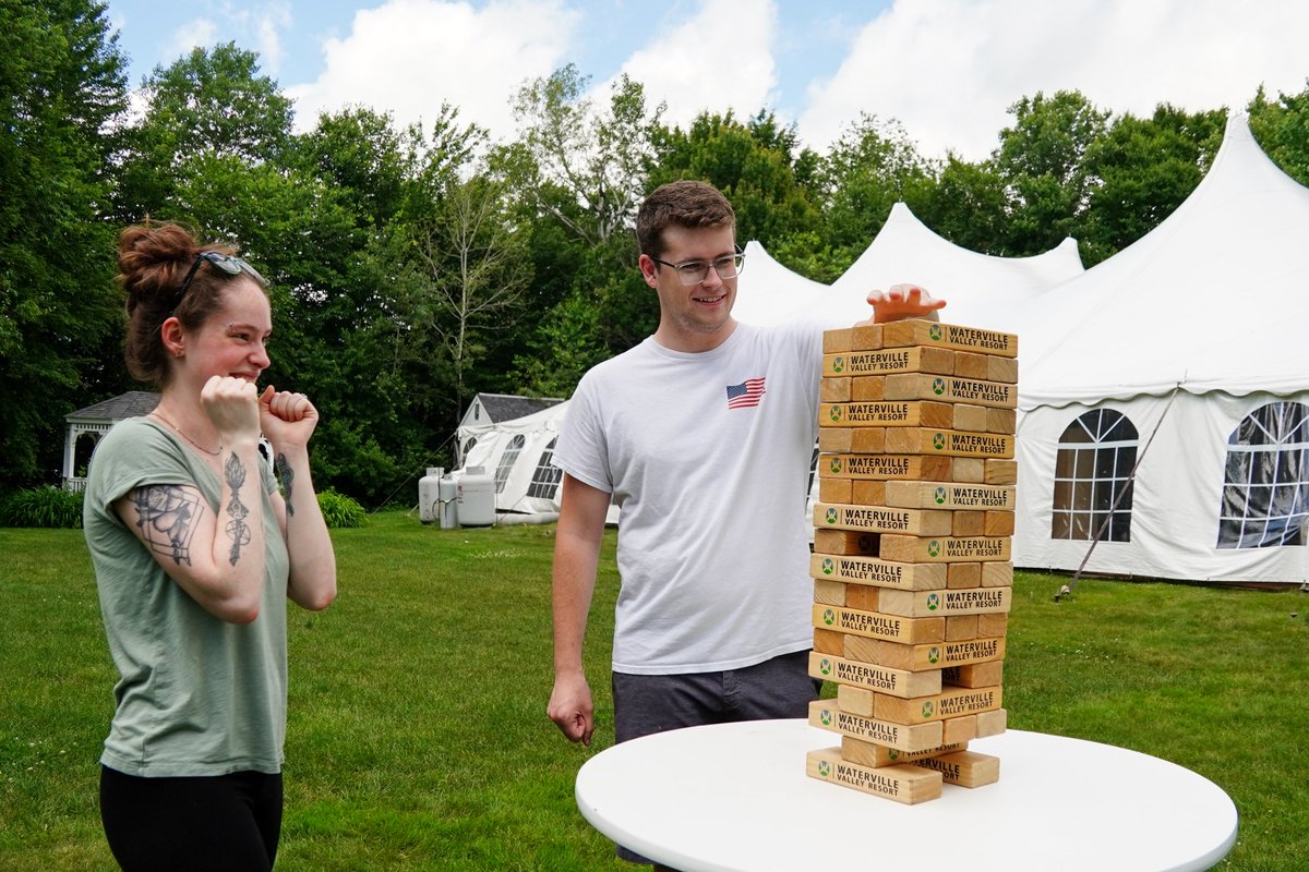 The Family Backyard BBQ is happening this Saturday at the Waterville Valley Conference Center! 

BBQ chicken, ribs, burgers, hot dogs, and more- all with sunny skies in the forecast. Come hungry, stay for Comedy Night right after! 🎤🍖☀️

Buy tickets: shop2.waterville.com/events