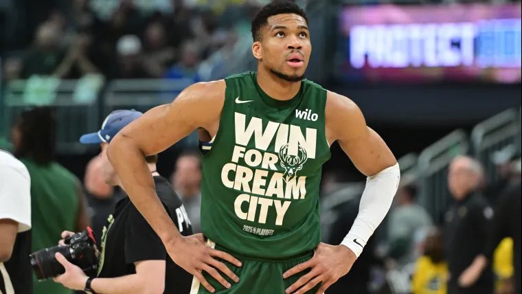 With Dame on his way out of Milwaukee can Giannis follow suit too??