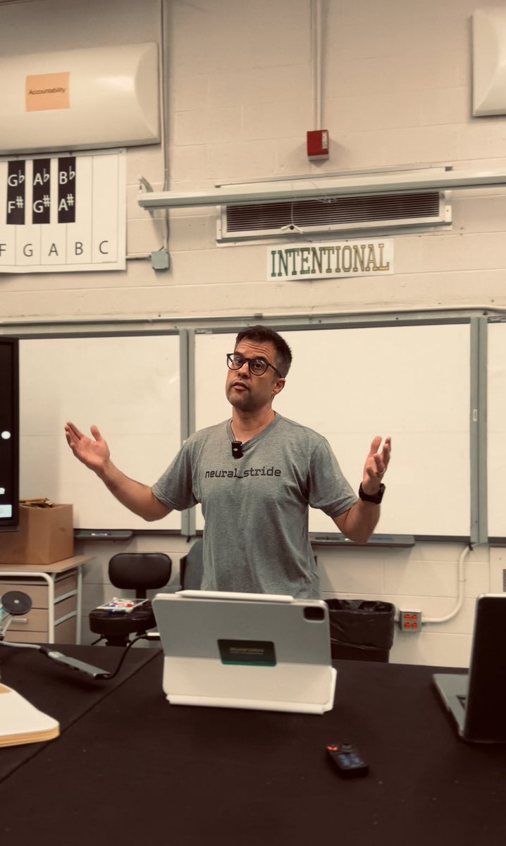 Matt Heberling PhD (@mmheberling) on Twitter photo Boosting running competitiveness through technique with <a href="/RunAmherst/">Run Amherst</a>🚀💨💚💛 🤘<a href="/trackcomets/">Comets Track</a> <a href="/neuralstride/">Neural Stride</a> #runningtechnique #runningform Boosting running competitiveness through technique with <a href="/RunAmherst/">Run Amherst</a>🚀💨💚💛 🤘<a href="/trackcomets/">Comets Track</a> <a href="/neuralstride/">Neural Stride</a> #runningtechnique #runningform