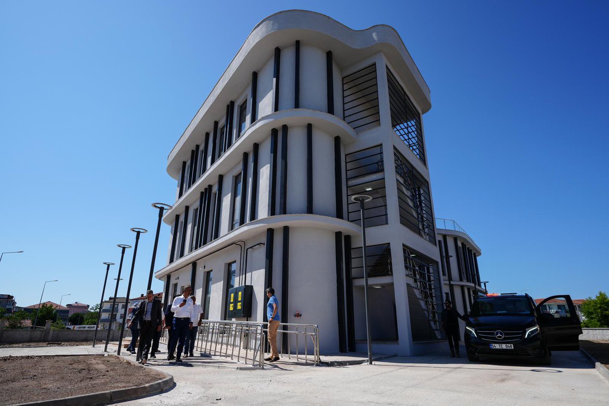 Karasu'da yeni sağlık yatırımları yükseliyor

Karasu’da tamamlanan Aziziye Aile Sağlığı Merkezi ile yapımına başlanan Yalı Mahallesi Aile Sağlığı Merkezi, bölge halkına daha erişilebilir ve kapsamlı sağlık hizmetleri sunmayı hedefliyor.

Sakarya Milletvekili Lütfi Bayraktar,