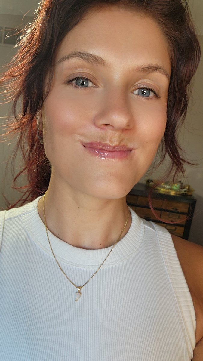 HI HI!! Im going live!
twitch.tv/skydaddi