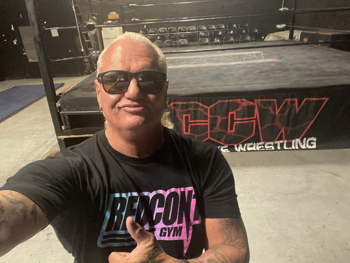 gangrel13's tweet photo. #wantsome #getsome #badenough #takesome CCW Training Facility ready to do some #fanginNbangin https://t.co/MRNBIgvaTV