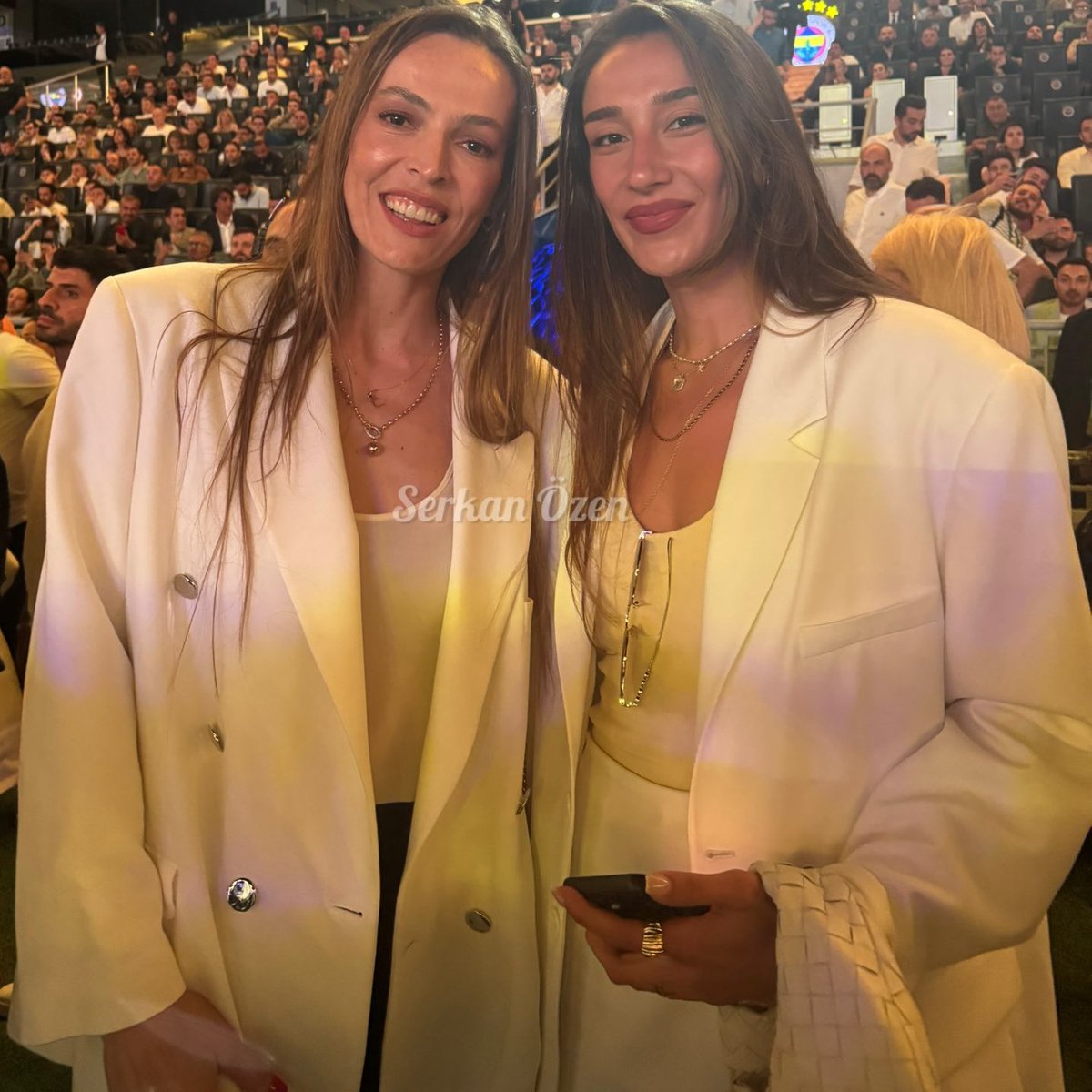 gibbybaris's tweet photo. 📸 Eda Erdem &amp; Hande Baladın

⚡️ @Serkanozeen https://t.co/Knqp6B5lCy