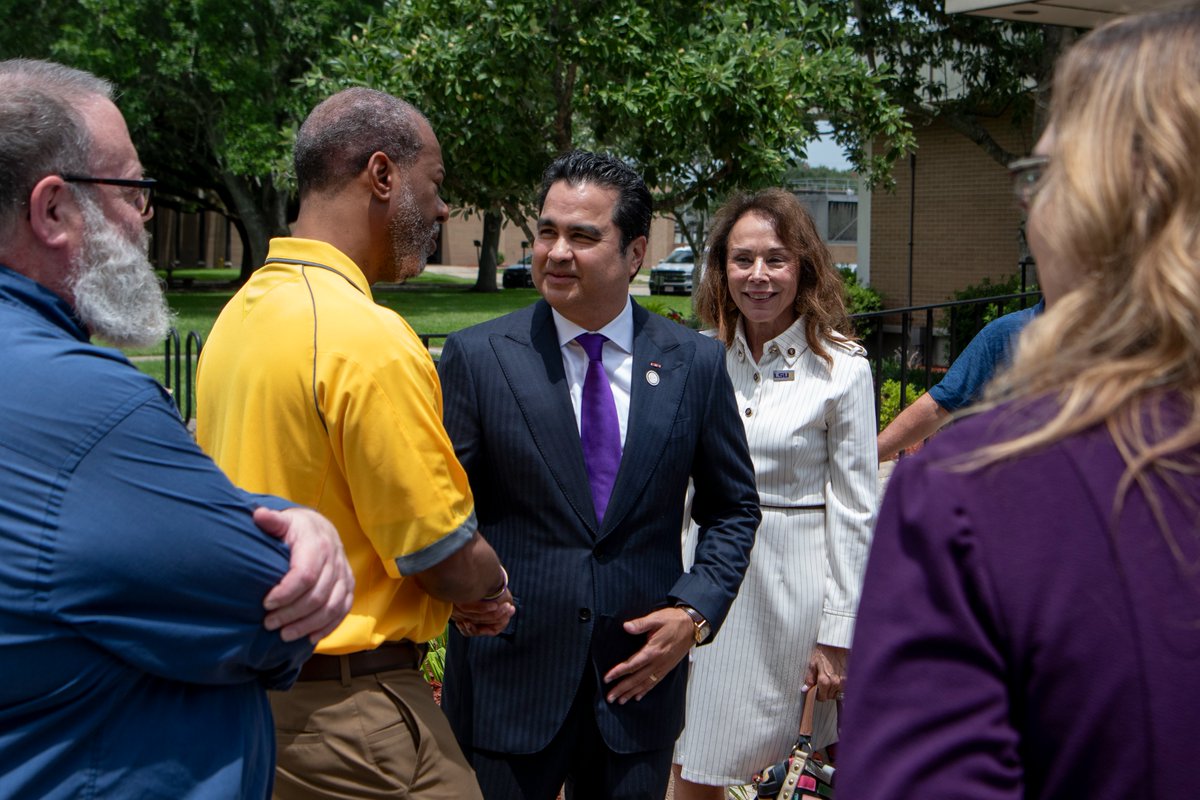 LSUEunice's tweet image. We had the pleasure of hosting LSU Board of Supervisors member, Lieutenant Colonel (Ret) Roderick Alvendia, for today's Vet Fest. Mr. Alvendia toured our campus and met our campus community. Thank you to Board Member Alvendia for your support of LSUE and the entire LSU family!