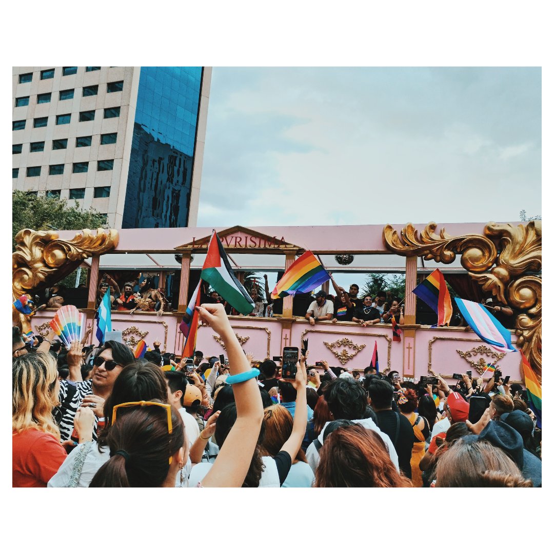 <a href="/La_purisima/">La Puri</a> (a. k. a. la tía puri) devorando en la XLVII Marcha del #Orgullo #LGBTTTIQAP+ de la Ciudad de México @marchalgbtcdmx.

#orgullo2025 #mesdelorgullo #pride2025 #pridemonth