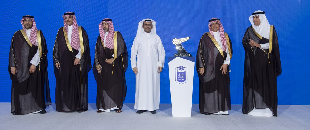 الكلية التقنية العالمية لعلوم الطيران tweet media