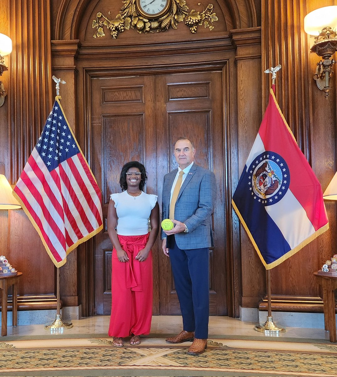 Madison Farr (@kittykatisabel) on Twitter photo Met with <a href="/GovMikeKehoe/">Governor Mike Kehoe</a> today! It was pretty awesome! His children played travel sports. I am forever grateful! Met with <a href="/GovMikeKehoe/">Governor Mike Kehoe</a> today! It was pretty awesome! His children played travel sports. I am forever grateful!