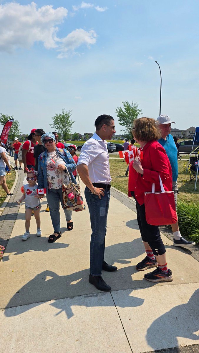 #happycanadaday Quelle journée incroyable de célébrer avec la communauté et la famille ! Merci à tous les bénévoles et organisateurs à travers le pays !

#happycanadaday What an amazing day celebrating with community and family! Thanks to all the volunteers and organizers across