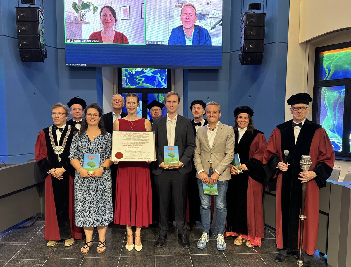 Brainclinics's tweet image. Yesterday Dr. @AmouriePrentice succesfully defended her PhD, join me in congratulating her with a great achievement. Her PhD focused on EEG biomarkers associated with treatment resistance and several chapters that advanced our understanding of Orbitofrontal cortex TMS in…