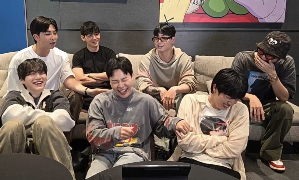 ymnrkivee's tweet photo. “what a relief that we are seven.
what a relief that we are together.” <3 https://t.co/NBSGcFy8S7