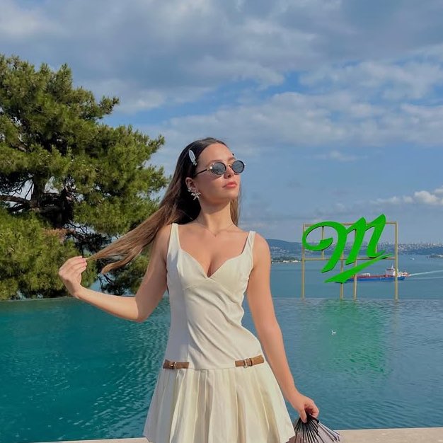 the queen 

#TuanaNazTiryaki