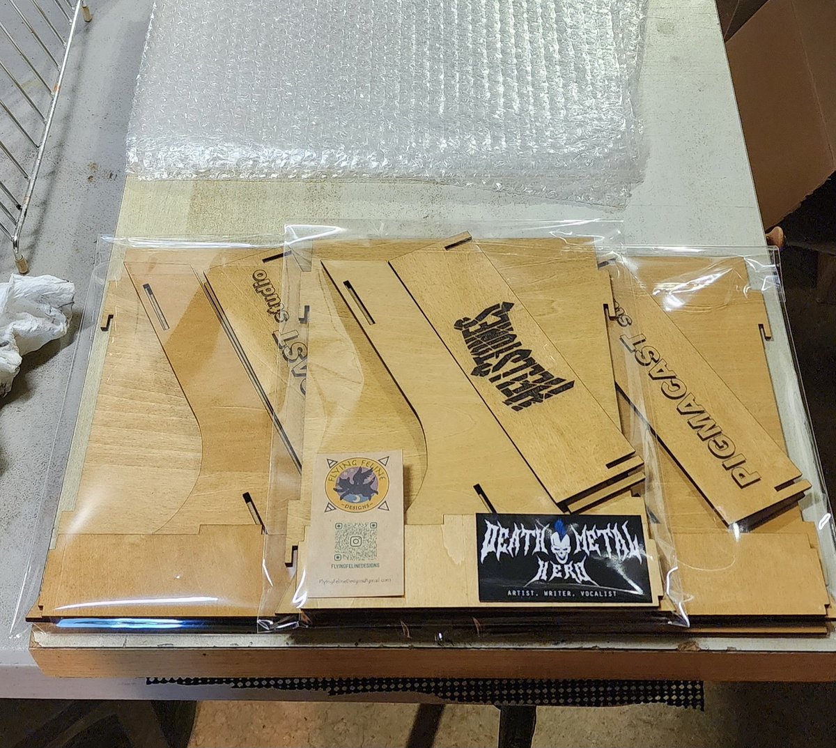 Flying__Feline's tweet photo. Comic Book Stands packaged and ready to ship out!
If you haven't checked out Hellstones, you are missing out! Kickstarter Link Below!
@pigmacast
@DeathMetalHero
#comicbookstand
#flyingfelineproductions
#flyingfelinedesigns https://t.co/a0zu2A4OyN