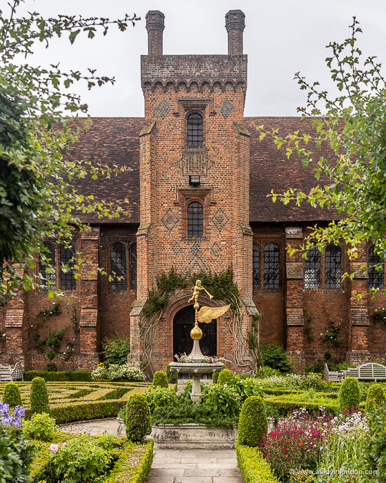NEW BLOG POST: This is the easiest day trip from London you've never thought to take: urls.grow.me/wsrnpGnQQf 😍