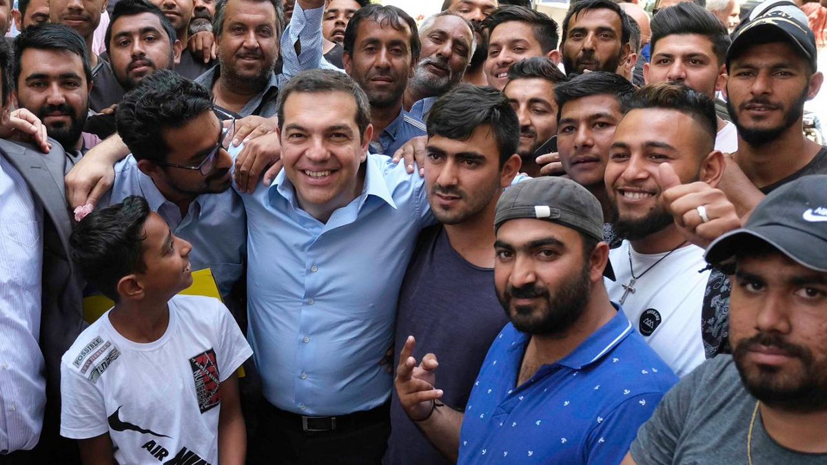 Tsipras_int3's tweet image. I hope nobody gives to the publicity the practicals of my summit with the gyfts.