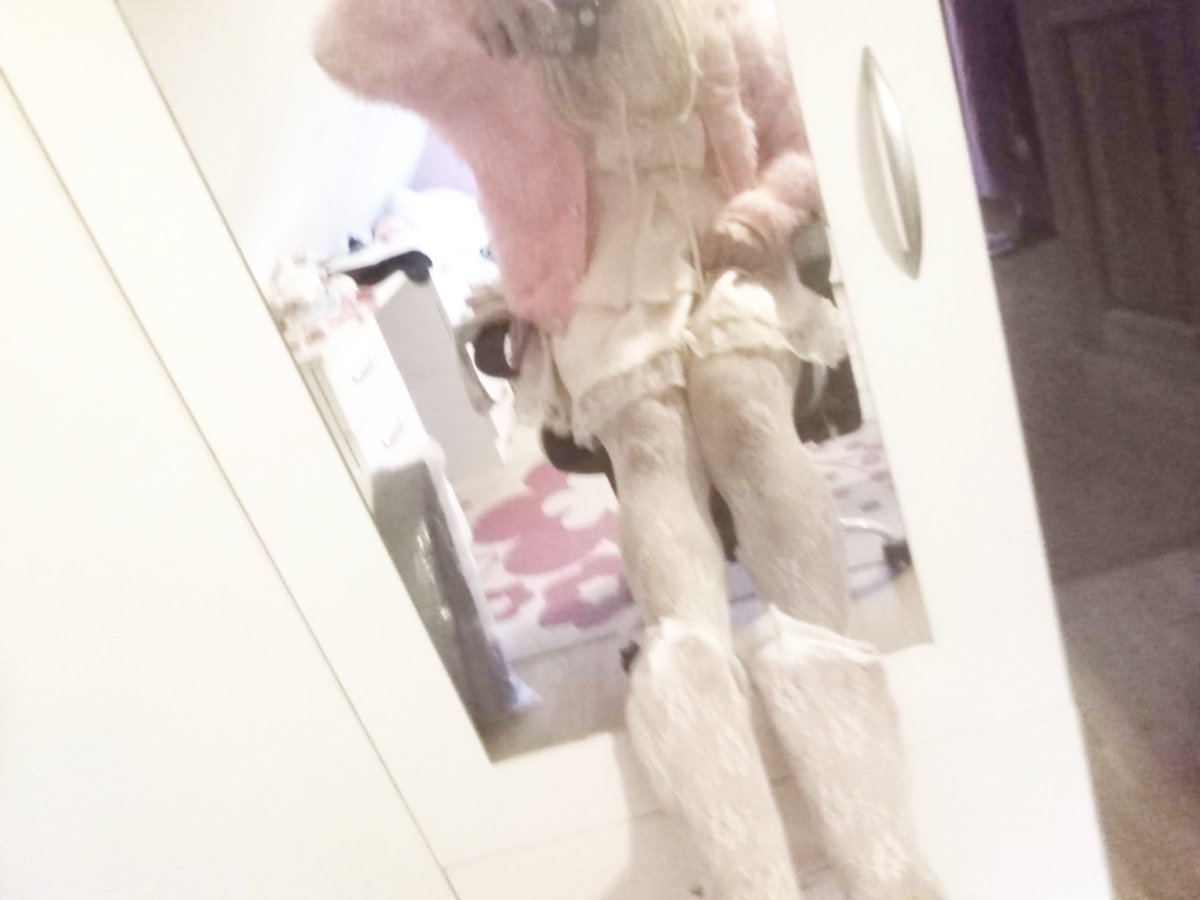 ✞♡ k a r o l i i n a ♡✞ tweet media