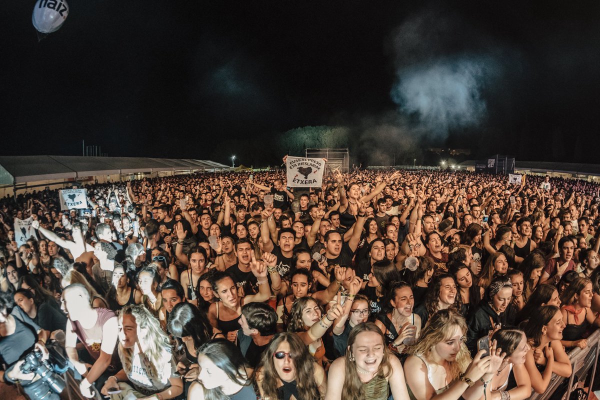 🥹 Zoriontasun aurpegi hauek berriro ikusteno irrikitan gaude!

💯 Zerotik ehunera… zenbateko gogoa duzue zuek?!?

🎟️ hatortxurock.eus/sarrerak

#htx30 #musika #elkartasuna #auzolana