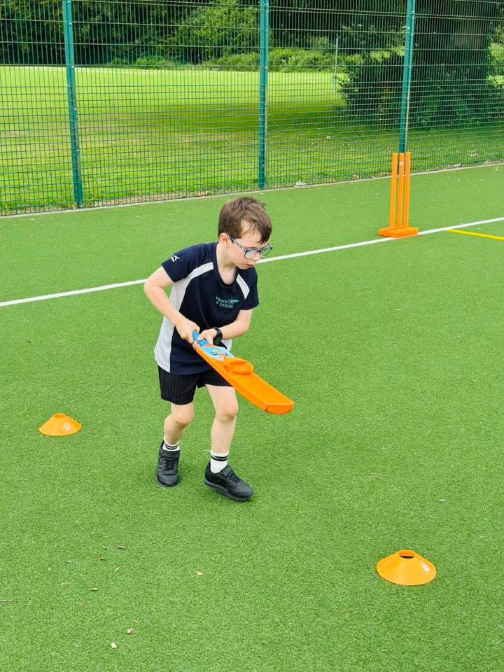 Diolch Ceredigion Actif am drefnu Gŵyl Chwaraeon i blant blwyddyn 1 a 2 ar yr Astro yn Llanbed. Cawson ni lawer o hwyl wrth ymarfer sgiliau chwaraeon!🏉⚽️ 🏏🎾Diolch yn fawr i’r Llysgenhadon Efydd am eu cymorth bore ‘ma ac am gynnal sesiynau ffitrwydd drwy’r flwyddyn⭐️⭐️⭐️⭐️
