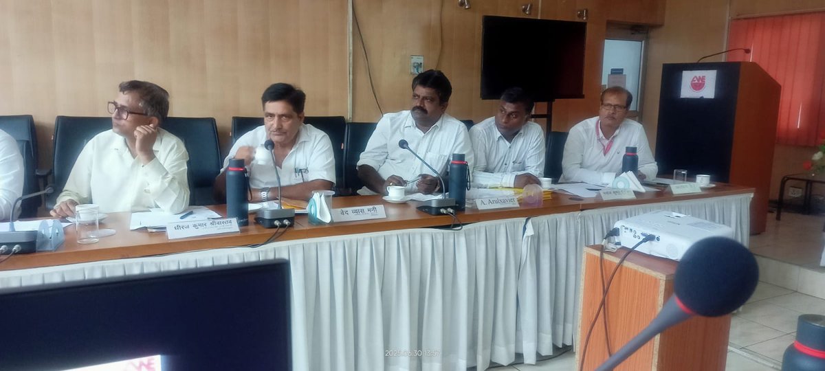 aweil (@connectaweil) on Twitter photo 5th Apex Level IR meeting held at AWEIL HQ on 30.06.2025 under the Chairmanship of Shri Umesh Singh, CMD. Fruitful discussion happened during the meeting. <a href="/DefProdnIndia/">Defence Production India</a> <a href="/SpokespersonMoD/">Ministry of Defence, Government of India</a> 5th Apex Level IR meeting held at AWEIL HQ on 30.06.2025 under the Chairmanship of Shri Umesh Singh, CMD. Fruitful discussion happened during the meeting. <a href="/DefProdnIndia/">Defence Production India</a> <a href="/SpokespersonMoD/">Ministry of Defence, Government of India</a>