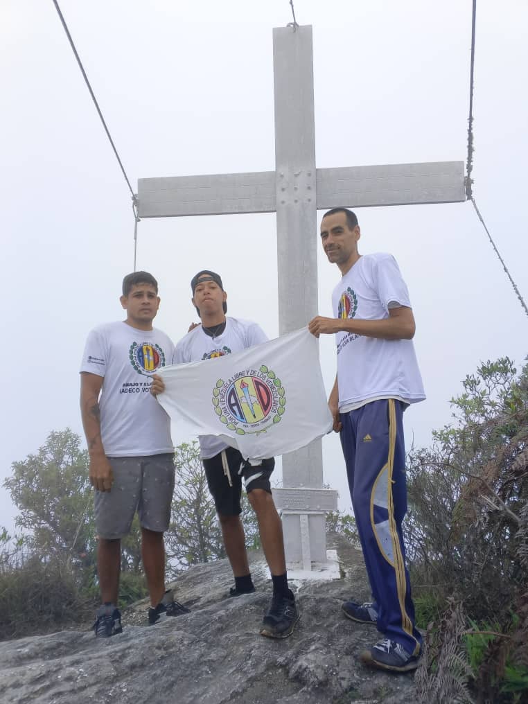 El #CEM y político de Acción Democrática en #Chacao conmemora el 63 aniversario de la colocación de la Cruz de Los Palmeros de #Chacao 

Hoy #1Jul en el municipio celebramos el día del Folklore nacional..!!