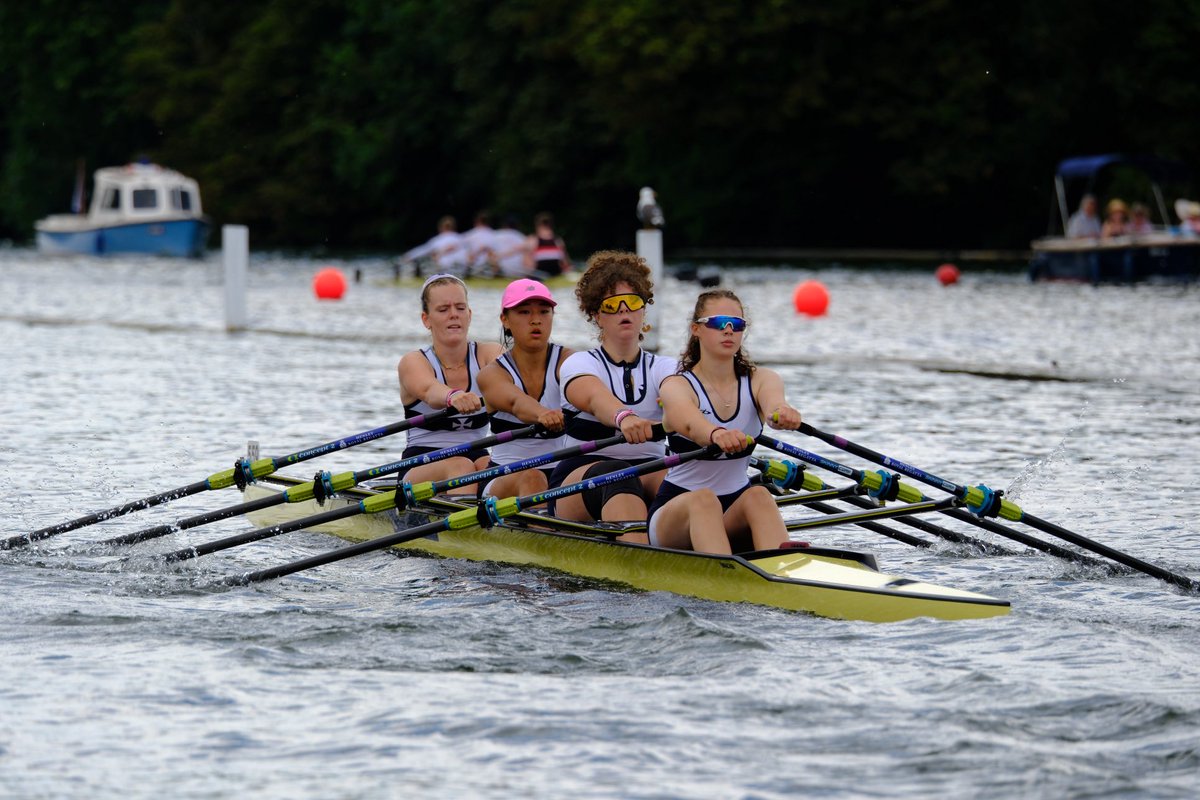 A strong row from the Quad to progress to the next round. Well done girls and thank you to ⁦Trentham Boat Club⁩ for the race.

youtu.be/qQZdBKRx1Jw?fe…