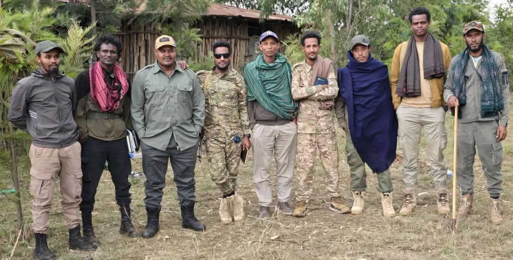 ለደጋ ዳሞቱ ጀብዱ ከወገቤ ጎንበስ ብዬ እጅ ነስቻለሁ👌
የሚገርም ነው።
የሚደንቅ ነው።