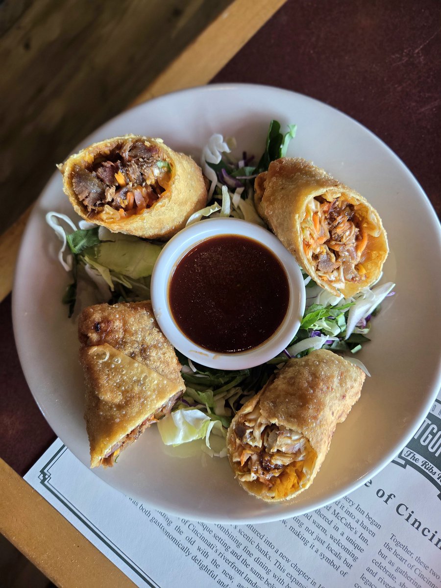 MontgomeryInn_'s tweet image. Say hello to the “El Paso” Egg Rolls!
Chopped smoked brisket and fresh veggies wrapped in a crispy wonton shell, then lightly tossed in our signature BBQ and Asian soy sauce blend. Bold flavor. Perfect crunch.
Now available on the NEW Montgomery Inn Bar Menu!