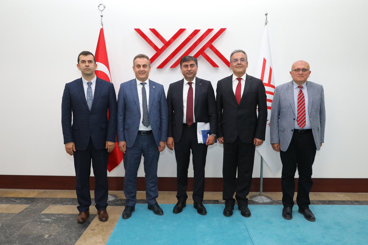 DEÜ Veteriner Fakültesi (@deu_veteriner) on Twitter photo VF Dekanlar Konseyi YK, Prof.Dr.Zafer Bulut başkanlığında YÖK Başkanımız Sn Prof.Dr.Erol ÖZVAR’ı makamında ziyaret ederek mesleğin güncel problemleri ve çözüm önerileri hk bilgi verdi. Nazik kabülleri için Başkanımıza teşekkür ederiz.
<a href="/erolozvar/">Erol Özvar</a>
<a href="/universitemDEU/">Dokuz Eylül Üniversitesi</a>
<a href="/YuksekogretimK/">Yükseköğretim Kurulu</a> VF Dekanlar Konseyi YK, Prof.Dr.Zafer Bulut başkanlığında YÖK Başkanımız Sn Prof.Dr.Erol ÖZVAR’ı makamında ziyaret ederek mesleğin güncel problemleri ve çözüm önerileri hk bilgi verdi. Nazik kabülleri için Başkanımıza teşekkür ederiz.
<a href="/erolozvar/">Erol Özvar</a>
<a href="/universitemDEU/">Dokuz Eylül Üniversitesi</a>
<a href="/YuksekogretimK/">Yükseköğretim Kurulu</a>
