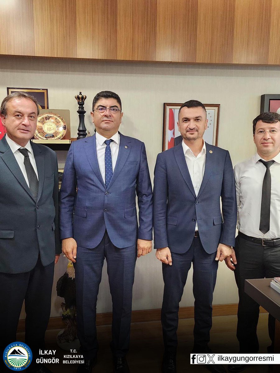 📌TBMM

AK Parti Burdur Milletvekilimiz Sn. Mustafa Oğuz Vekilimizi Belediye Meclis Üyelerimle ziyaret ettik, Gösterdiği ilgi ve alakadan dolayı teşekkür eder, saygılar sunarım.

İlkay GÜNGÖR 
Kızılkaya Belediye Başkanı