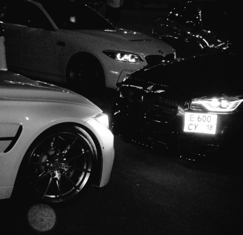 ㅤ
ㅤ
                  𝘚𝘰𝘱𝘩𝘪𝘢'𝑺𝑵𝑺
                  tue • 250701 📍 Manila 

                  𝑺𝒐𝒇𝒊𝒆 is typing •••  First car meet on the first day of the month!! ft. our poging coffee dealer 😎😎
                  #SLPSTRMMNL
                  #RPWCarCo

ㅤ