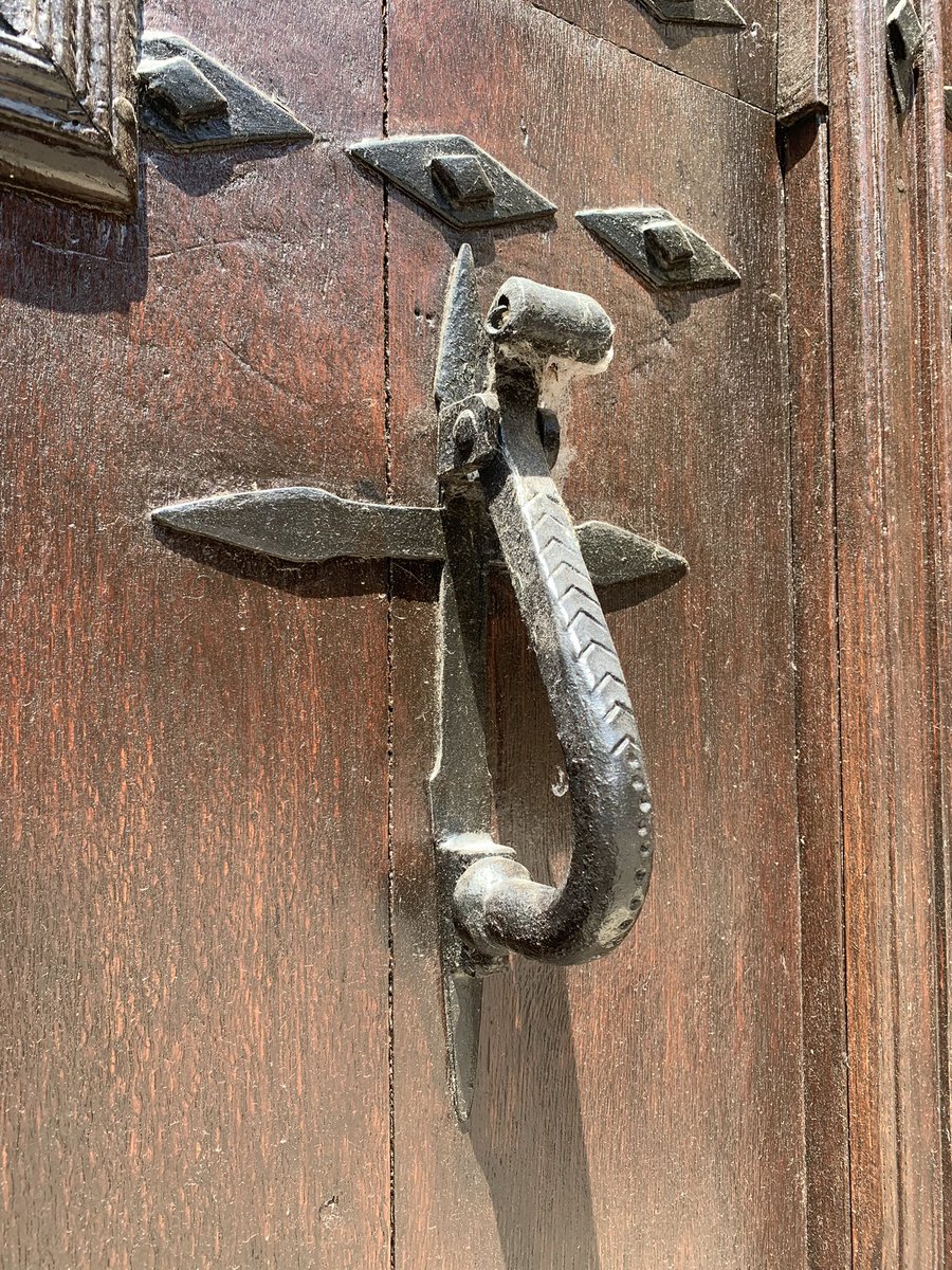 Puertas con solera tweet media