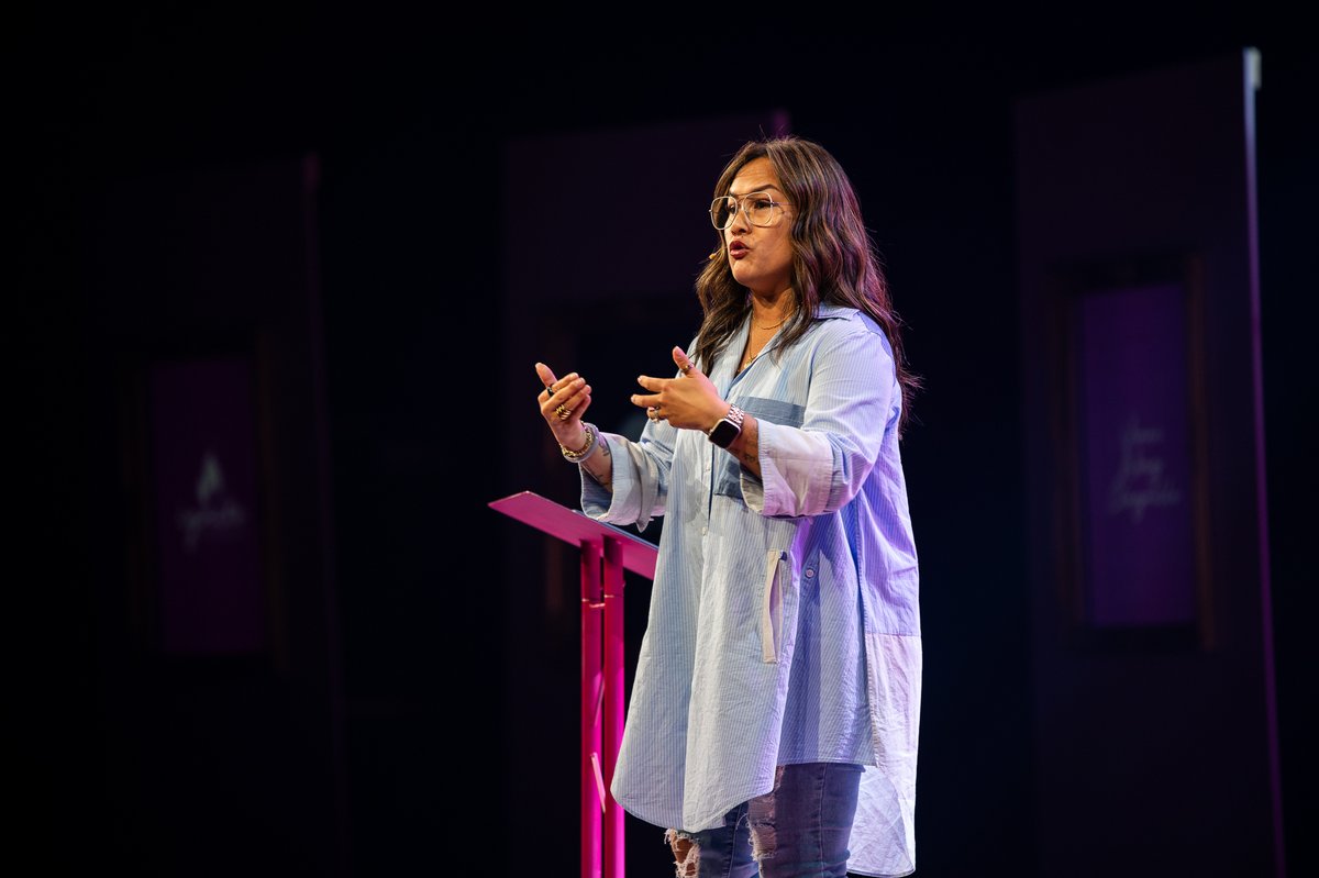 crsrdschurch's tweet photo. 1,000+ women. One unforgettable weekend. ๐ฅ
#IgniteConference brought courage, connection & momentum โ with powerhouse voices like #JoSaxton & #JenniClayville.
The spark was litโand itโs just getting started.
#Ignite2025 #CrossroadsChurch #WomenWhoLead https://t.co/6t201Edw55