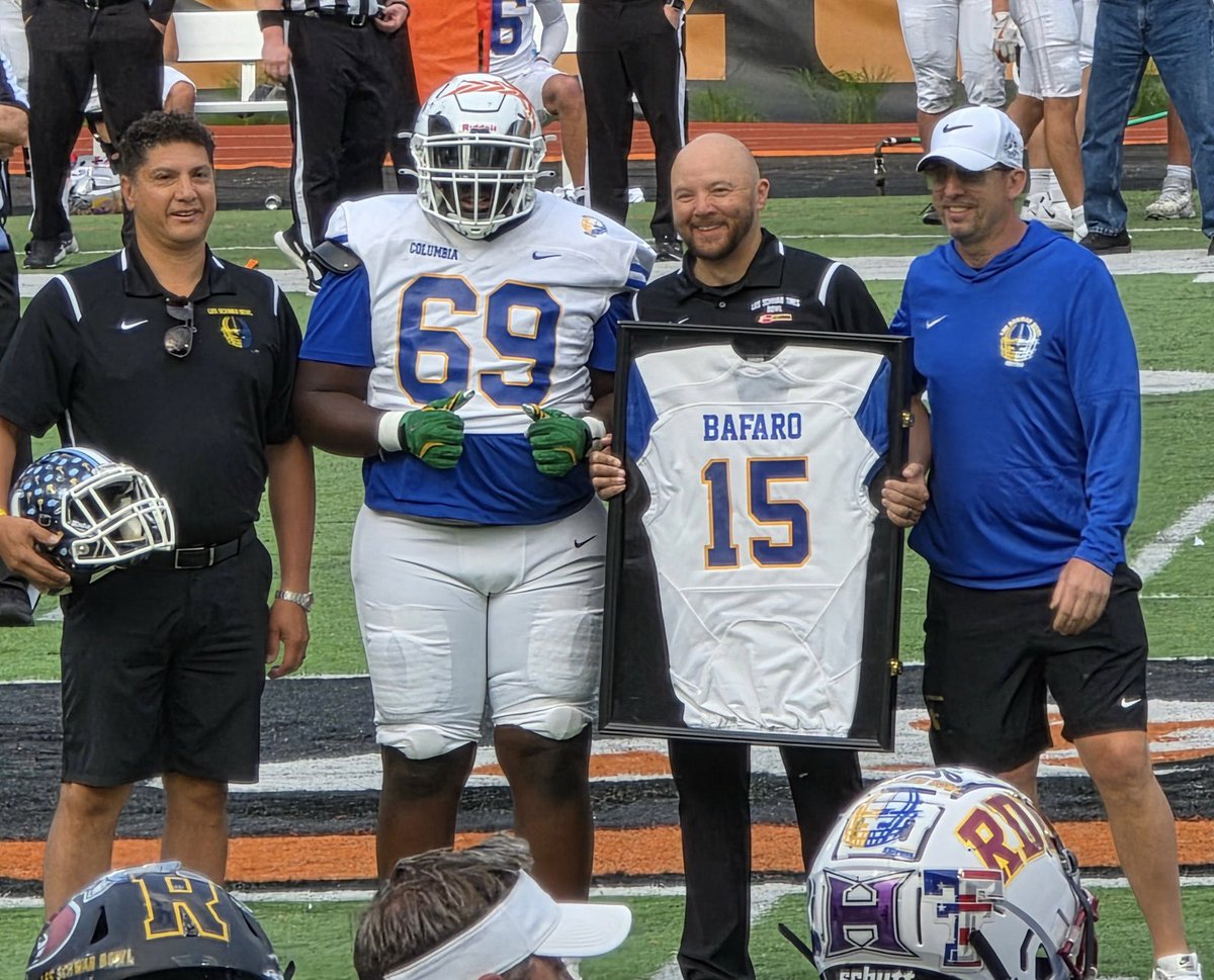 Seton Cougar Football (@setoncougars) on Twitter photo <a href="/_Jamarcus0208/">Ja'Marcus Robinson</a> was awarded the “Do the Right Thing Scholarship” at the Les Schwab Bowl, great work Ja’Mar! The "Do The Right Thing" scholarship in Oregon is a program that honors student-athletes who exemplify selflessness and positive contributions to their community. <a href="/_Jamarcus0208/">Ja'Marcus Robinson</a> was awarded the “Do the Right Thing Scholarship” at the Les Schwab Bowl, great work Ja’Mar! The "Do The Right Thing" scholarship in Oregon is a program that honors student-athletes who exemplify selflessness and positive contributions to their community.