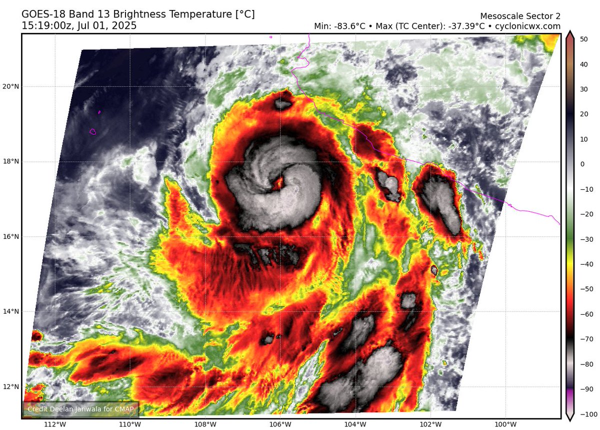 HurricaneWatch8's tweet photo. 🚨#HurricaneFlossie strengthens to 100 mph as it churns 150 miles SW of Manzanillo, Mexico. Rainbands are lashing the coast, and further intensification is expected - possibly reaching major hurricane status tonight. 🌊#Mexico #Hurricane #Flossie #Huracan https://t.co/3WbWlBrybb
