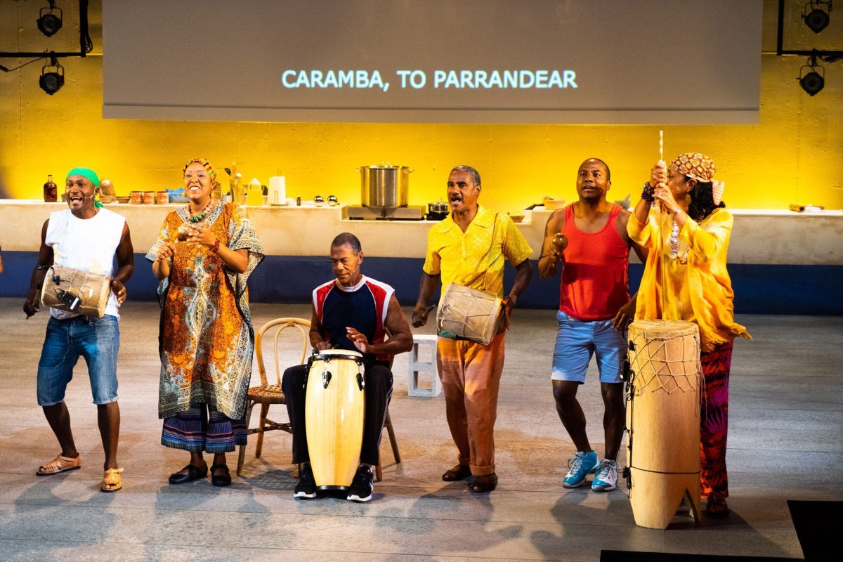 HispanosPress's tweet image. 🎶🔥 ¡Vuelve Viva la Parranda! Música, tambor y sancocho llenan el Colony Theatre del 10 al 27 de julio. Vive la cultura venezolana como nunca antes. 
buff.ly/j6MxM8f 
#VivaLaParranda #MiamiTheater #BetsaydaMachado #CulturaVenezolana #MiamiNewDrama