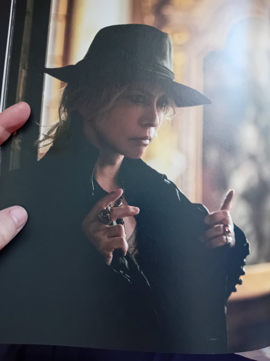 Zarah_hydeist's tweet image. It has arrived ‼️❤️‍🔥
Oh my gosh, these photos.....🔥

&quot;Jekyll and HYDE in Wien&quot; was definitely worth every penny... I mean yen😁

#HappyHydeist💕